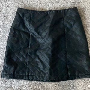 Leather slit skirt